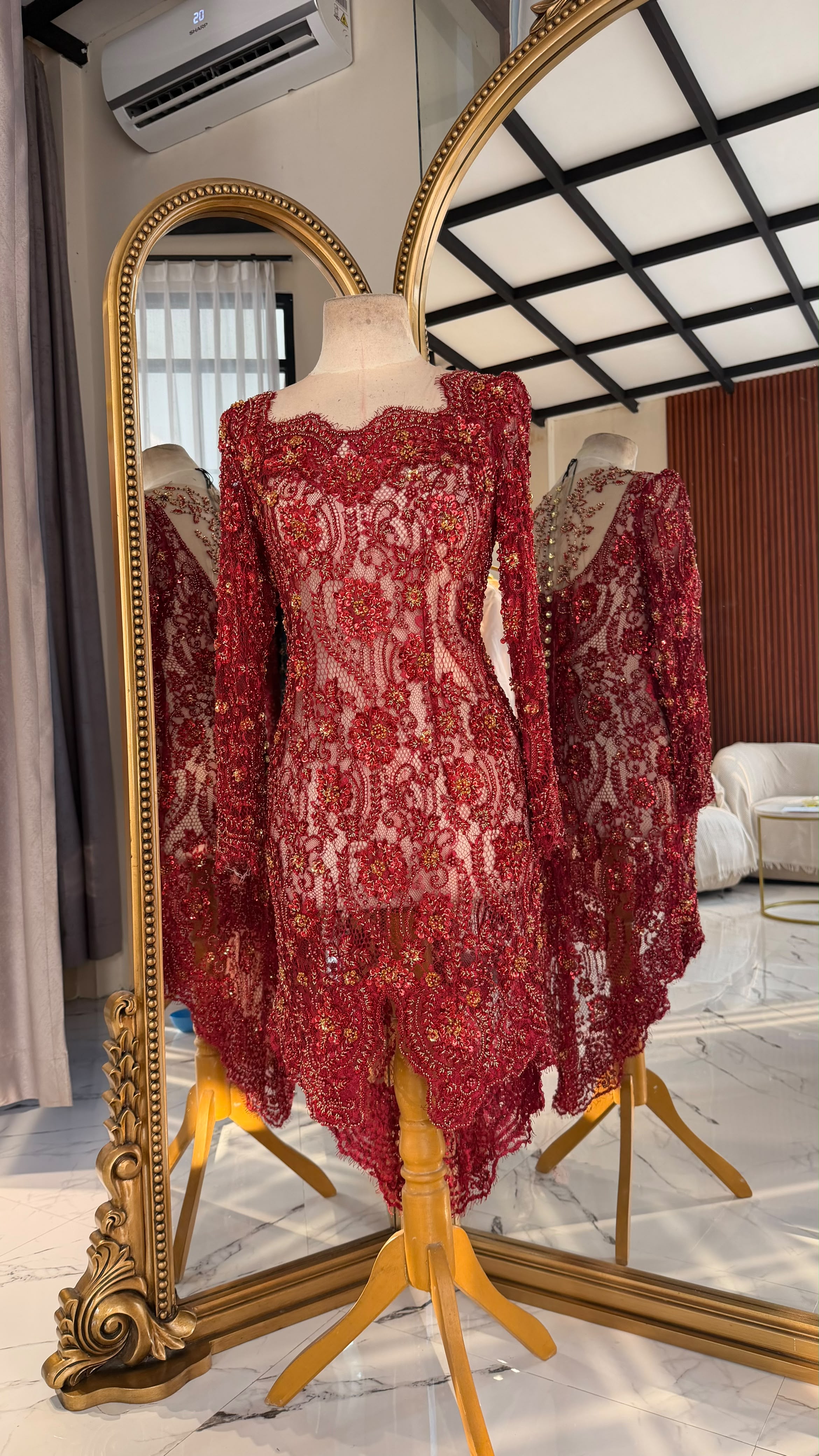 Kebaya Aruna Royal Maroon Gold non hijab ld 110