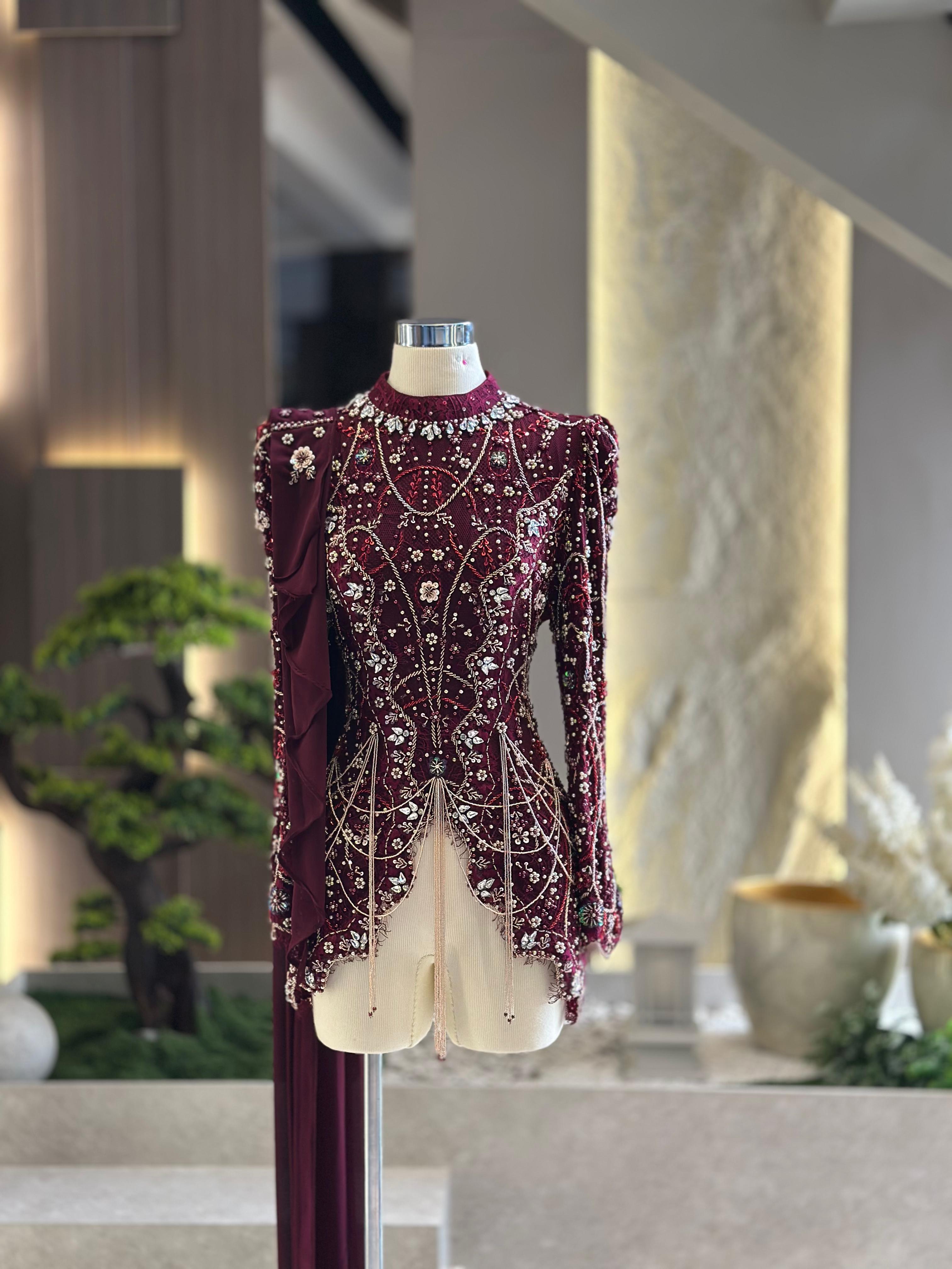 Kebaya maroon gold rumbai 04 ld 110