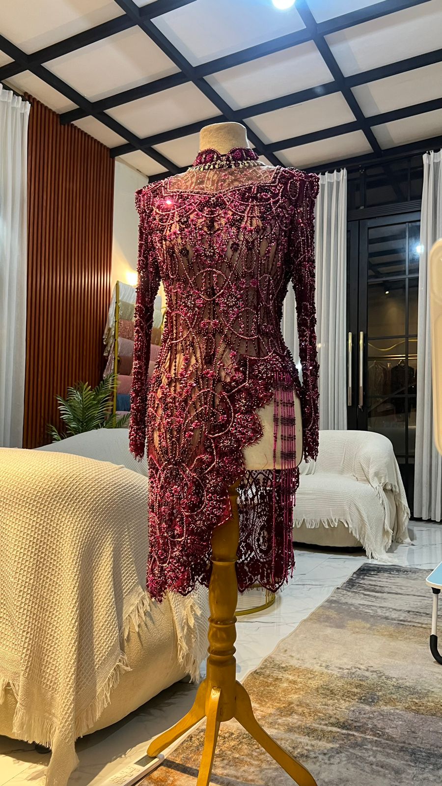 Kebaya burgundy rumbai non hijab ld 110